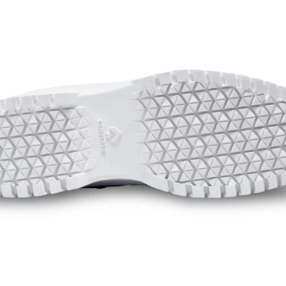 BNWT Converse Chuck Taylor All Star Lugged 2.0 – Unisex Size 8.5 Women / 6.5 Men - Picture 7 of 13